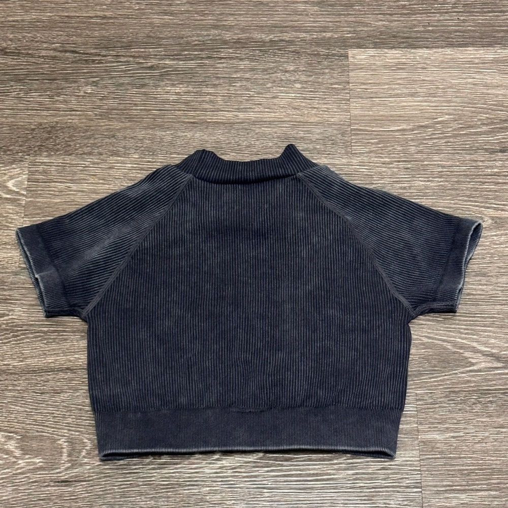 LEBØD Rustic Navy Blue Ribbed Cropped Shirt - Picture 2 of 2